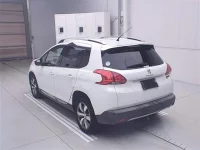 Peugeot 2008 лот № 70294 оценка 3.5  с аукциона в Японии 1