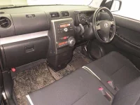 Toyota PIXIS SPACE лот № 70414 оценка R  с аукциона в Японии 3