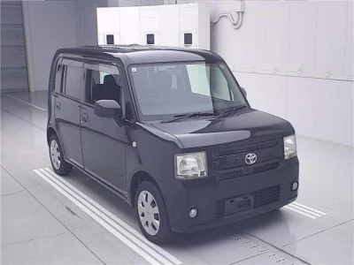 Toyota PIXIS SPACE  с аукциона в Японии