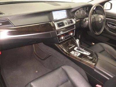 BMW 5-Series  с аукциона в Японии