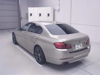 BMW 5-Series  с аукциона в Японии