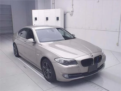 BMW 5-Series  с аукциона в Японии