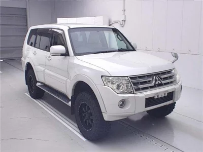 Mitsubishi PAJERO  с аукциона в Японии