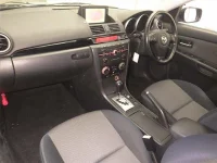 Mazda AXELA лот № 70468 оценка 3.5  с аукциона в Японии 3