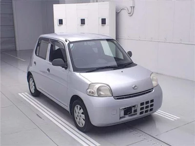 Daihatsu Esse