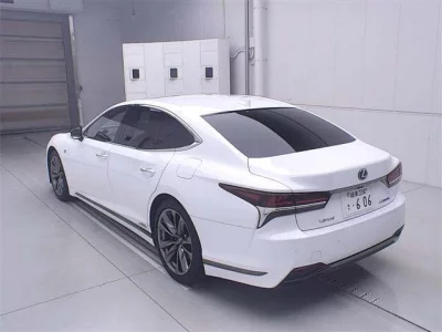 Lexus LS