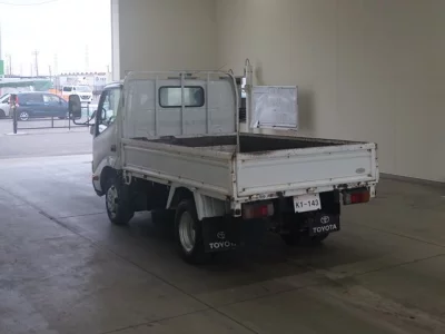 Toyota DYNA  с аукциона в Японии