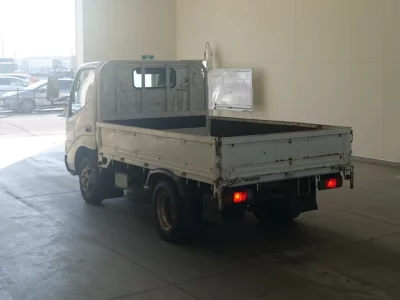Toyota DYNA  с аукциона в Японии