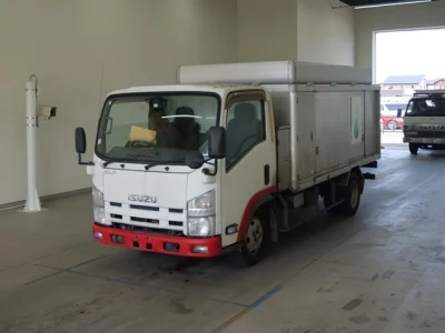Isuzu Elf