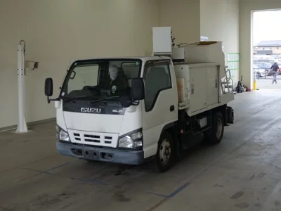 Isuzu ELF