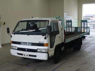 Isuzu Elf