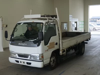 Isuzu Elf