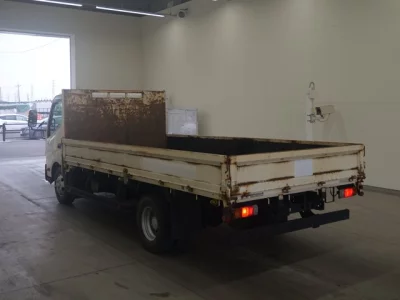 Toyota DYNA  с аукциона в Японии