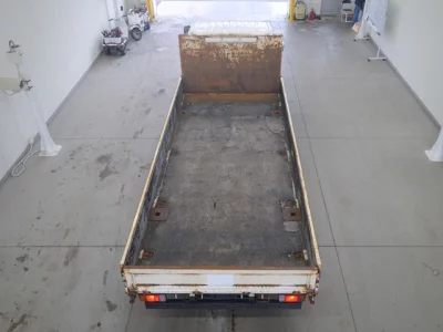 Toyota DYNA  с аукциона в Японии