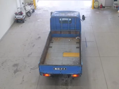 Toyota DYNA  с аукциона в Японии