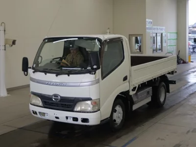 Hino DUTRO  с аукциона в Японии