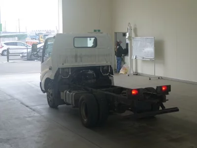 Hino DUTRO  с аукциона в Японии