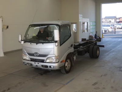 Hino DUTRO  с аукциона в Японии