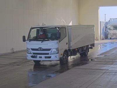 Hino DUTRO  с аукциона в Японии