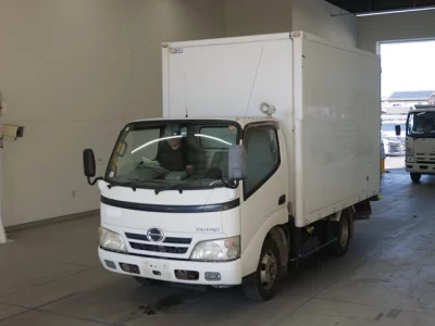 Hino DUTRO  с аукциона в Японии