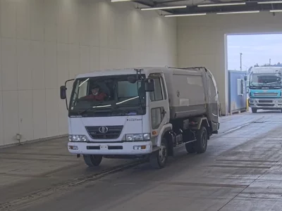 Nissan CONDOR