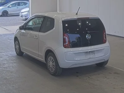 Volkswagen UP  с аукциона в Японии