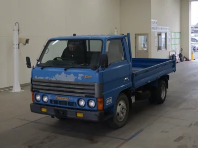 Mazda TITAN  с аукциона в Японии
