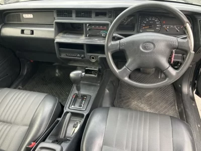 Toyota CROWN COMFORT  с аукциона в Японии