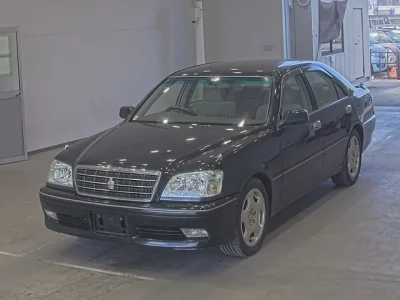Toyota CROWN  с аукциона в Японии