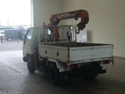 Toyota DYNA  с аукциона в Японии