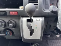 Toyota HIACE VAN лот № 20279 оценка RA  с аукциона в Японии 4