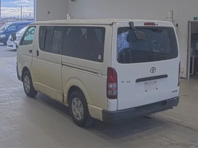 Toyota HiAce Van