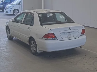 Mitsubishi LANCER