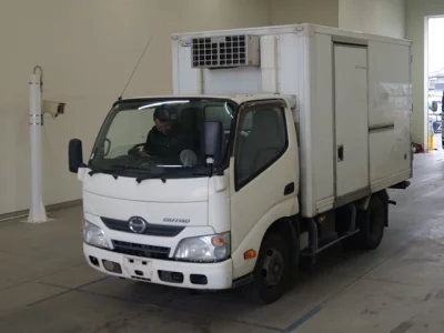Hino DUTRO  с аукциона в Японии