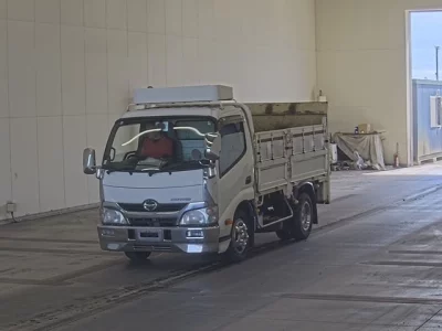 Hino DUTRO  с аукциона в Японии