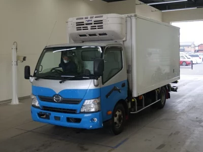 Hino DUTRO  с аукциона в Японии