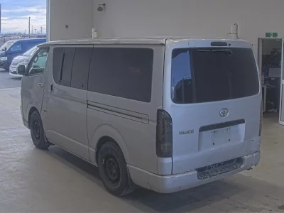 Toyota HIACE VAN  с аукциона в Японии
