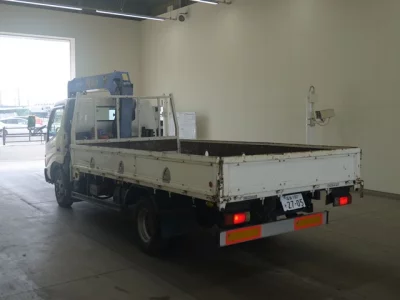 Toyota DYNA  с аукциона в Японии