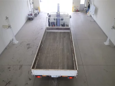 Toyota DYNA  с аукциона в Японии