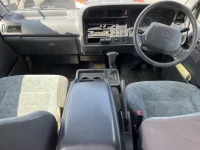 Toyota HIACE VAN лот № 20368 оценка RA  с аукциона в Японии 3