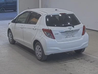 Toyota VITZ  с аукциона в Японии