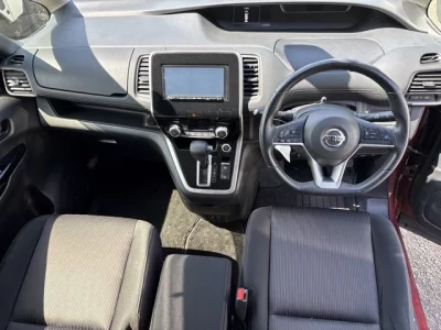 Nissan SERENA  с аукциона в Японии