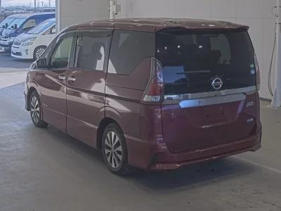 Nissan SERENA  с аукциона в Японии
