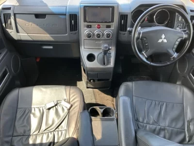 Mitsubishi DELICA D5