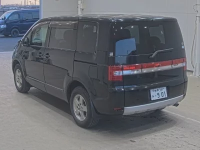Mitsubishi DELICA D5