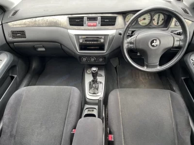 Mitsubishi LANCER  с аукциона в Японии