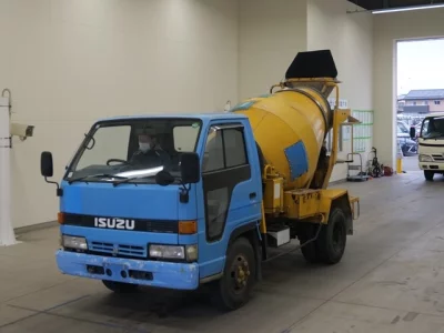 Isuzu Elf