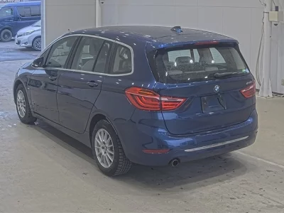 BMW 2-Series  с аукциона в Японии