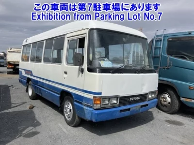 Toyota COASTER