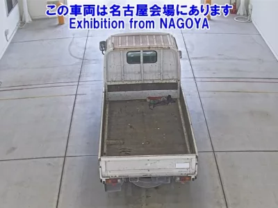 Toyota DYNA  с аукциона в Японии